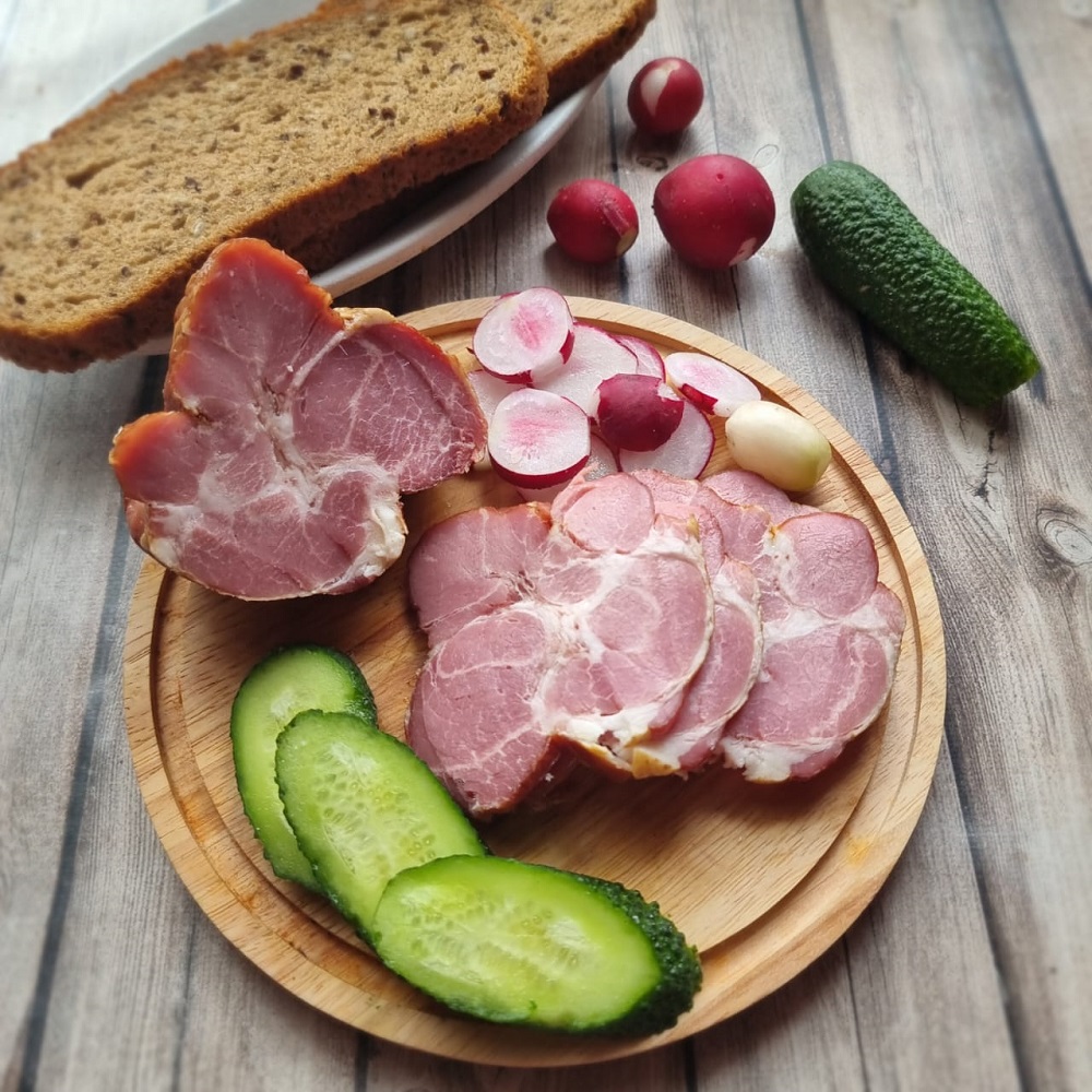 шейка с хлебом