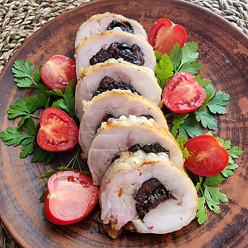 Рулеты куриные с черносливом, 500 г (Можга)