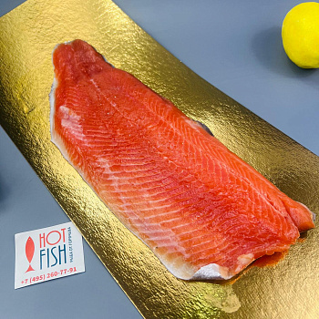 Филе форели HOT FISH на коже с/с, на подложке замороженное  (~500г)