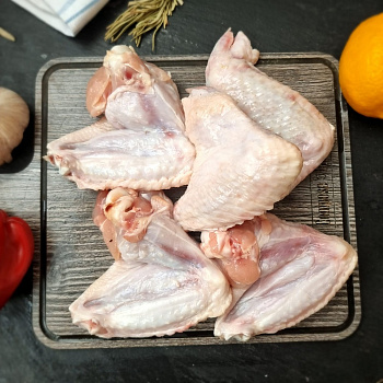 Курица, крыло две фаланги, "Деревенская усадьба" (~1 кг)